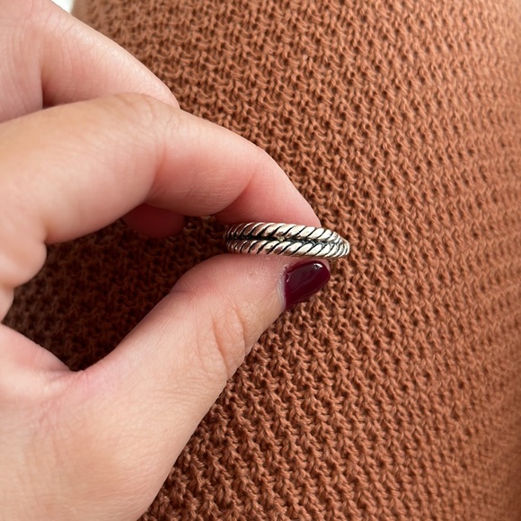 David Yurman Cable Loop Band Ring in Sterling Silver with Pavé Diamonds - Picture 8 of 9